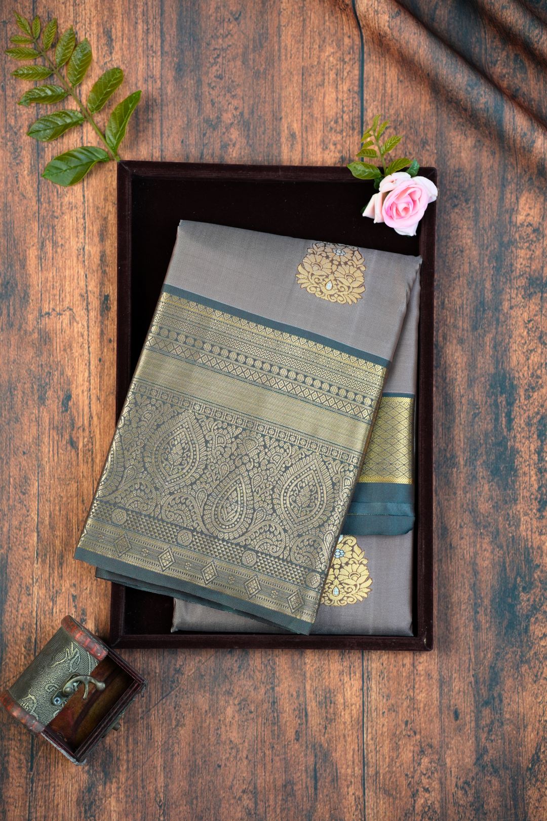 Sukhi Sarees -Chiku Viscose Butta Sarees
