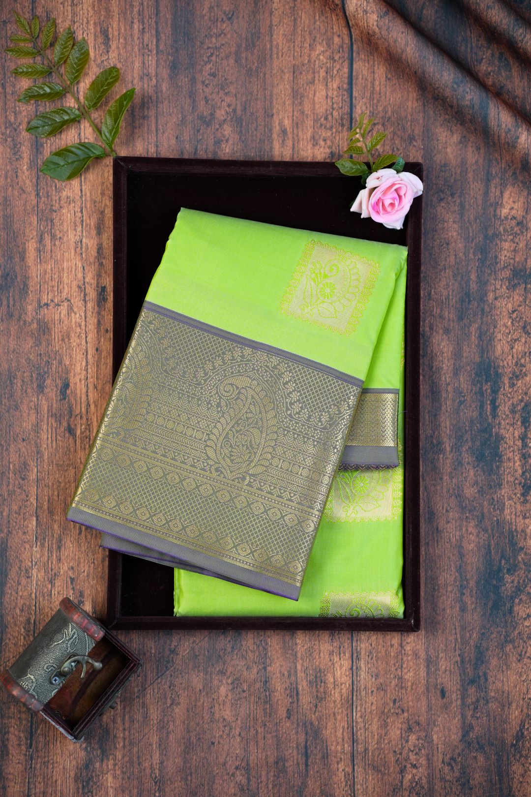 Sukhi Sarees -Rayon Big Butta Saree